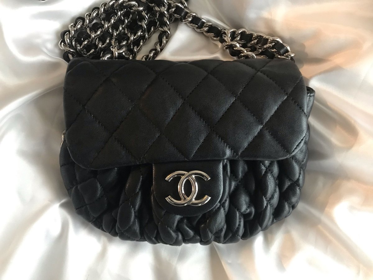 シャネル CHANEL チェーンアラウンド ショルダーバッグ シャネル CHANEL チェーンアラウンド ショルダーバッグ