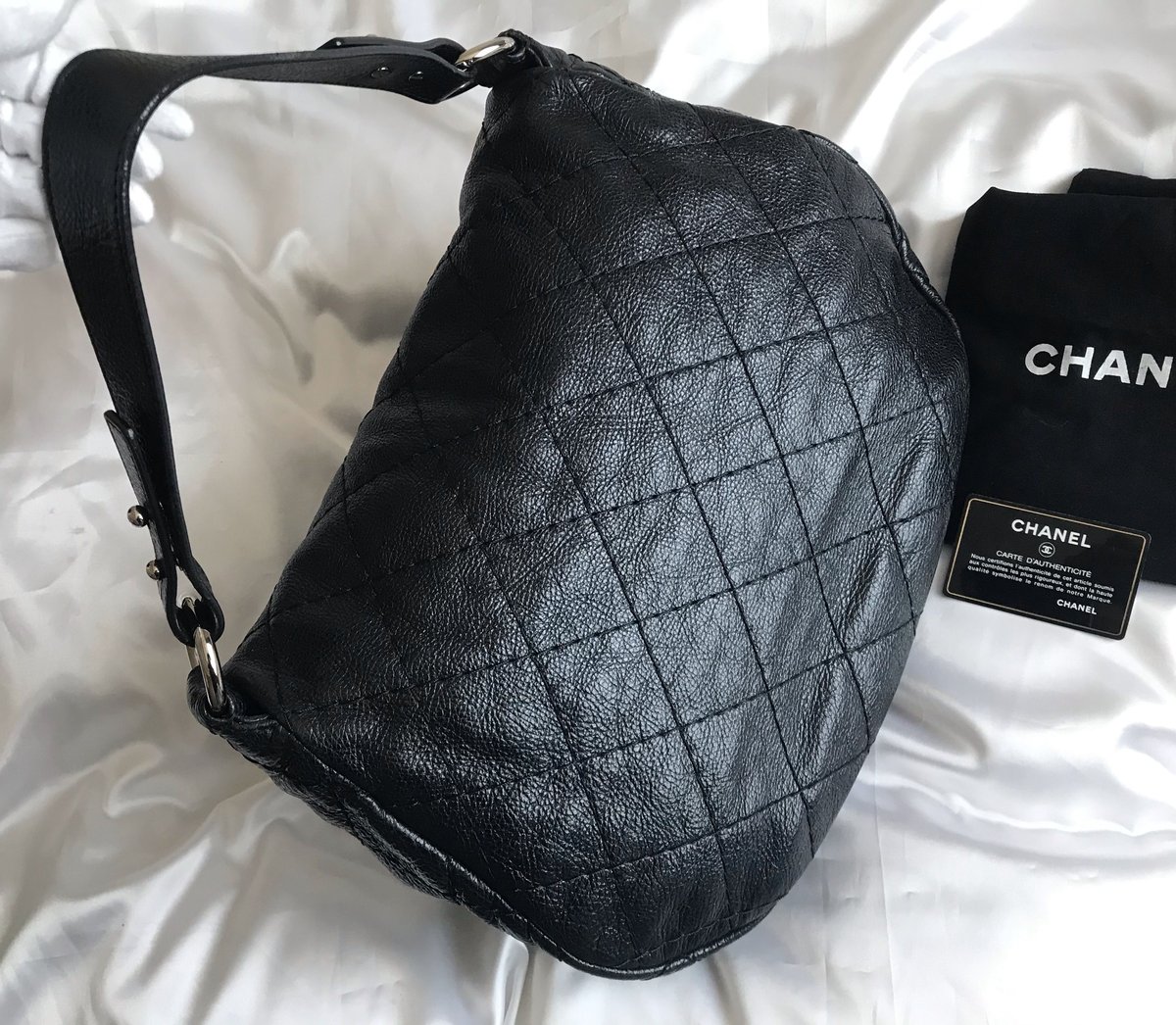 シャネル CHANEL オンザロード ショルダーバッグ | Advanced Style 