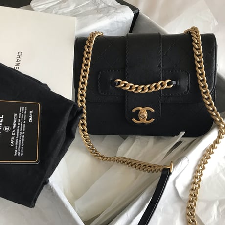 シャネル　CHANEL マトラッセ カーフスキン　ショルダーバッグ