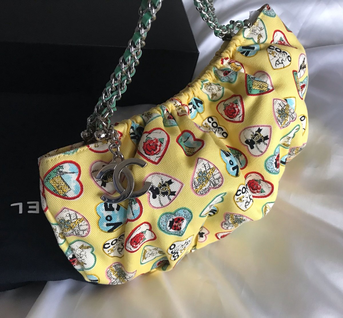 CHANEL シャネル 激レア　バレンタイン限定❤️ハート　バック早い物勝ち最終！ imgrc0075542097.jpg