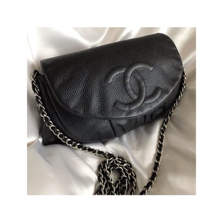 シャネル　CHANEL ハーフムーン　チェーンウォレットバッグ
