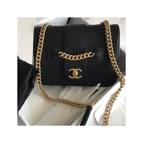 シャネル　CHANEL マトラッセ カーフスキン　ショルダーバッグ
