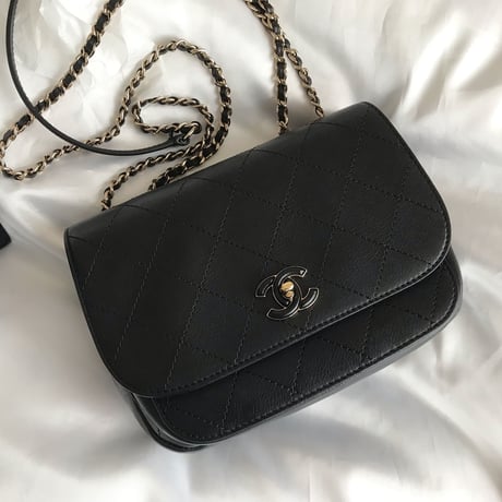 シャネル　CHANEL ミニマトラッセ ショルダーバッグ