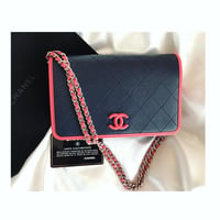 シャネル　CHANEL  バイカラーチェーンウォレットバッグ