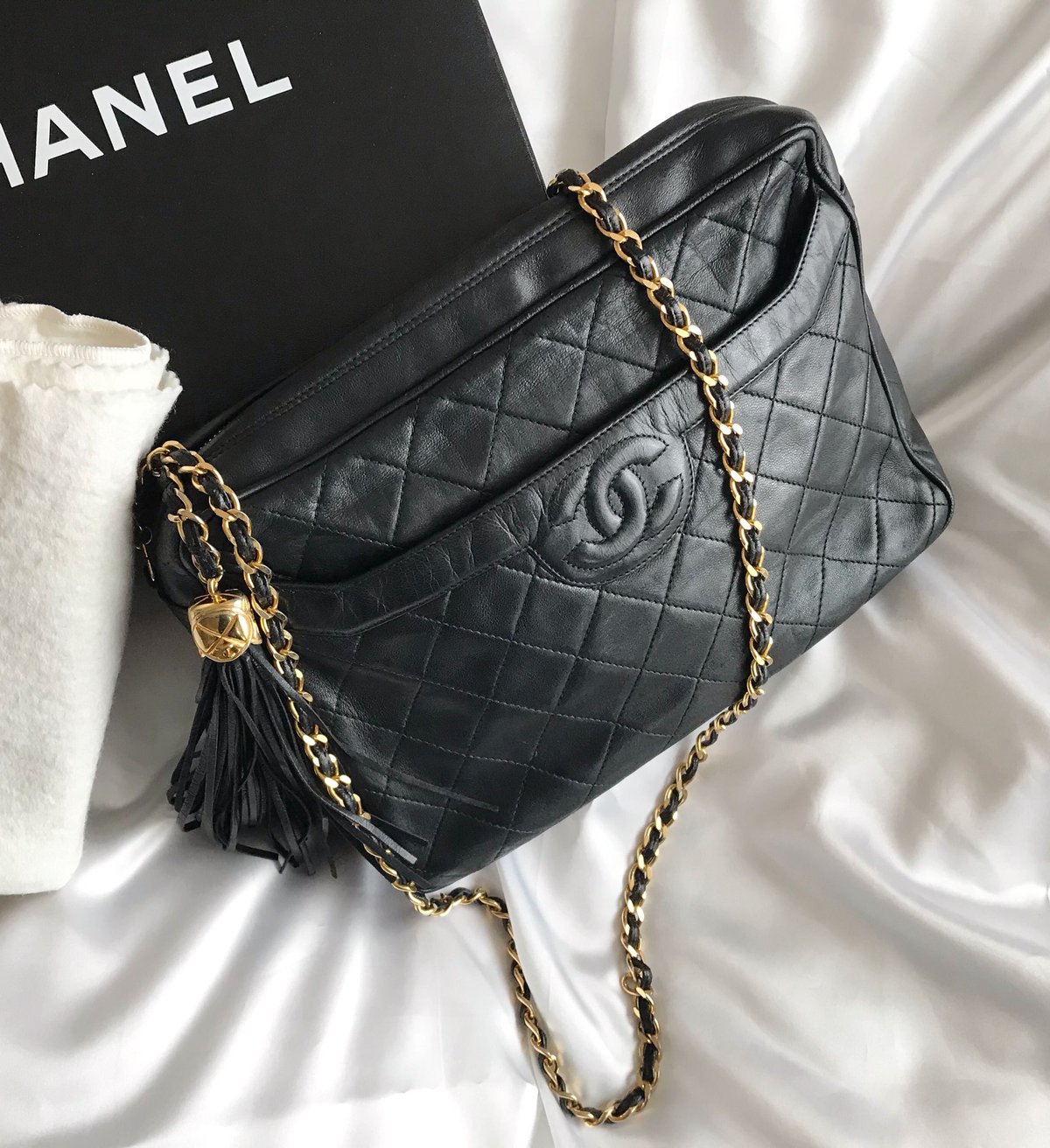 美品】CHANELシャネル ヴィンテージ フリンジ チェーン ショルダー 美品】CHANELシャネル ヴィンテージ フリンジ チェーン ショルダー