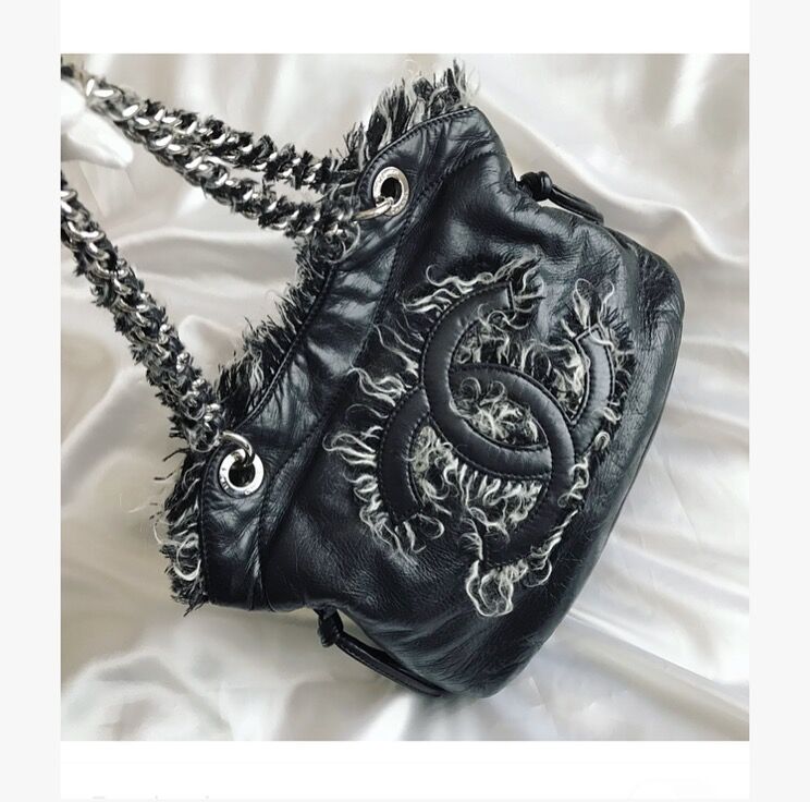 シャネル CHANEL デカココ ツイード トート バッグ | Advanced Style シャネル CHANEL デカココ ツイード トート バッグ | Advanced Style