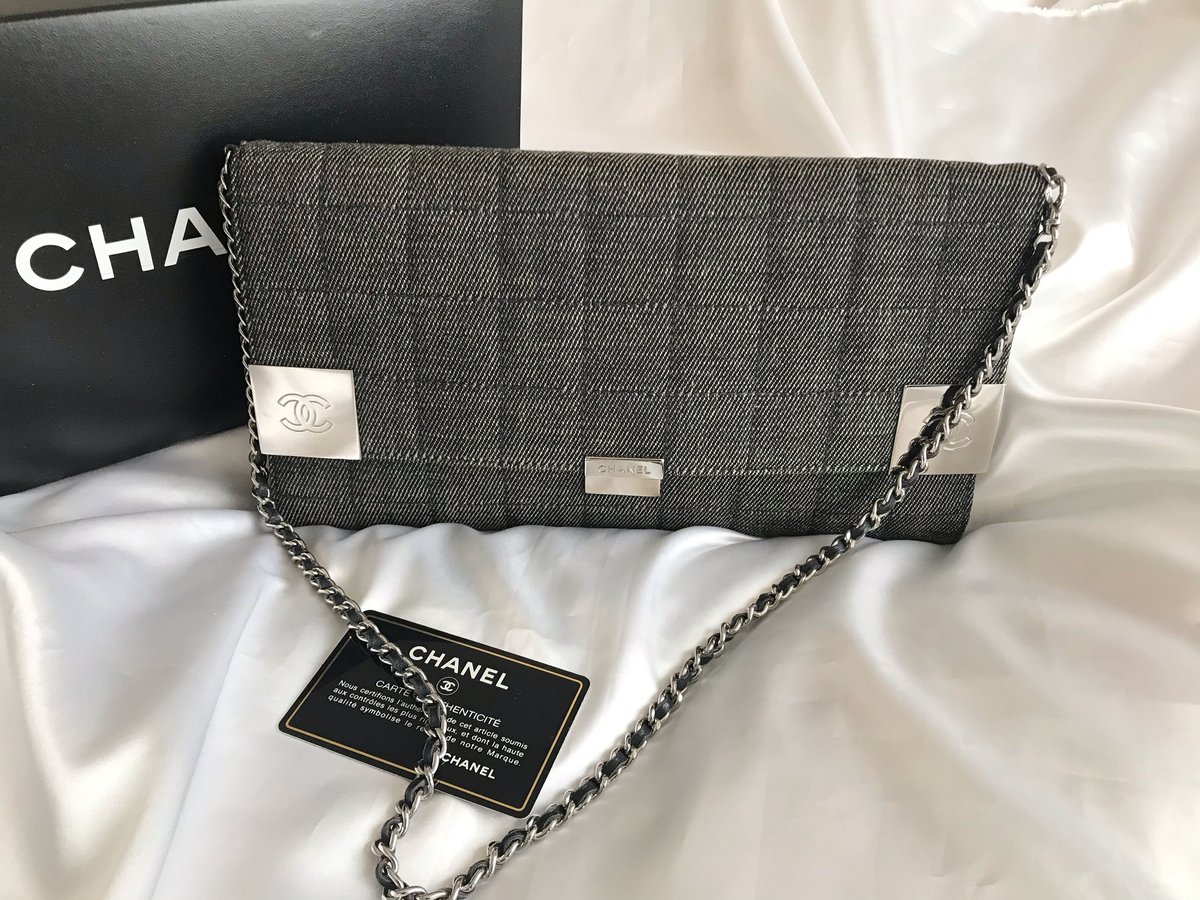 美品♡CHANEL♡cute チョコバー デニム チェーンウォレット クラッチ 美品♡CHANEL♡cute チョコバー デニム チェーンウォレット クラッチ