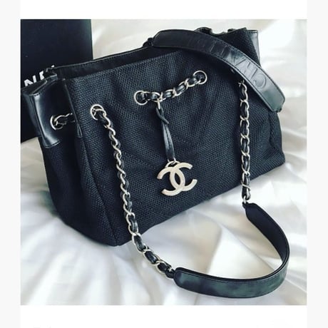 シャネル CHANEL Vステッチ チェーンショルダーバッグ