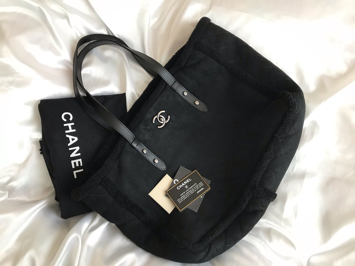 シャネル CHANEL ムートン トートバッグ | Advanced Style