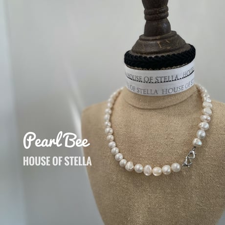 Pearl Bee necklace🐝✴︎