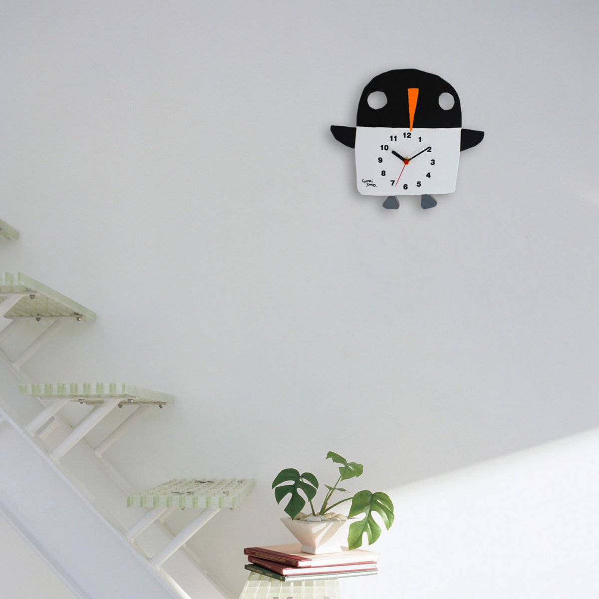 絵本作家 五味太郎 オリジナル時計・クロック 「ペンギン」 | 五味太郎