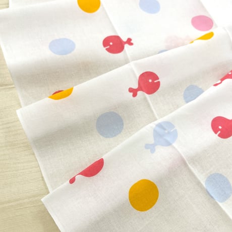 「きんぎょがにげた」手ぬぐい（しろ）