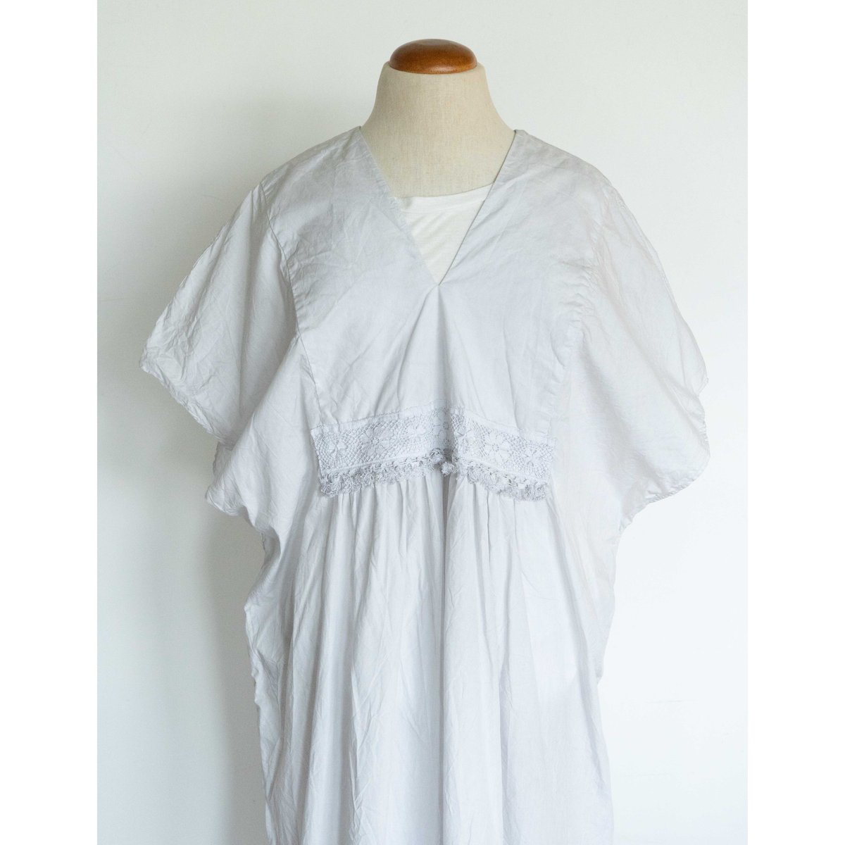 TOUJOURS Natural Garment Dyed Fringe Lace Ponch