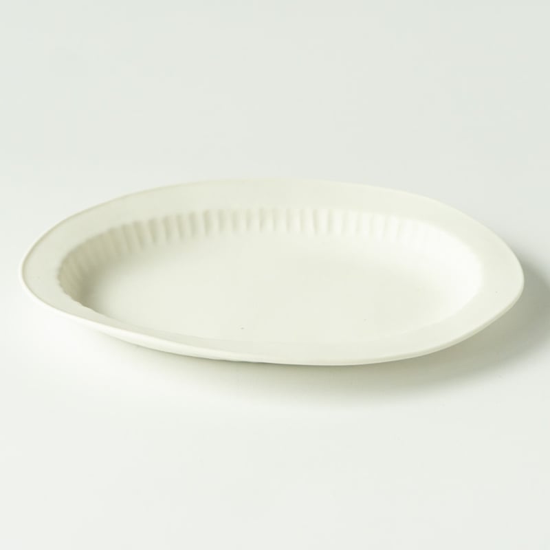 金属製オーバル皿 ブドウと花のデザイン 金属製オーバル皿 ブドウと花のデザイン