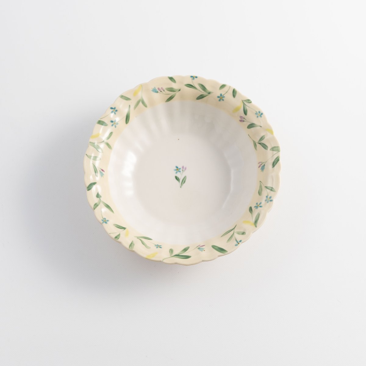 阿部慎太朗 マーガレット深皿6寸（勿忘草） | ぶどうのたね