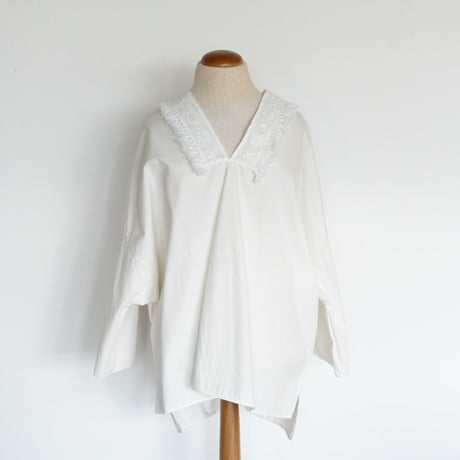 TOUJOURS　Fringe Lace Poncho