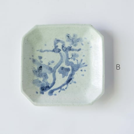 吉田崇昭　染付八角形絵替り皿