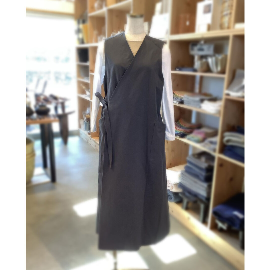 新品　未使用　ぶどうのたね エプロンドレス A fit=scale-down,w=1200