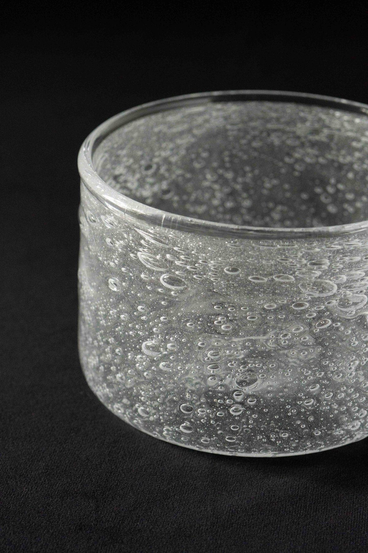 ガラス作家　大家具子 さん　フラワーベース　花瓶　花器 鳥取県在住の吹きガラス作家 大家具子さんの代表的なフラワーベース