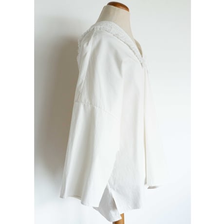 TOUJOURS　Fringe Lace Poncho