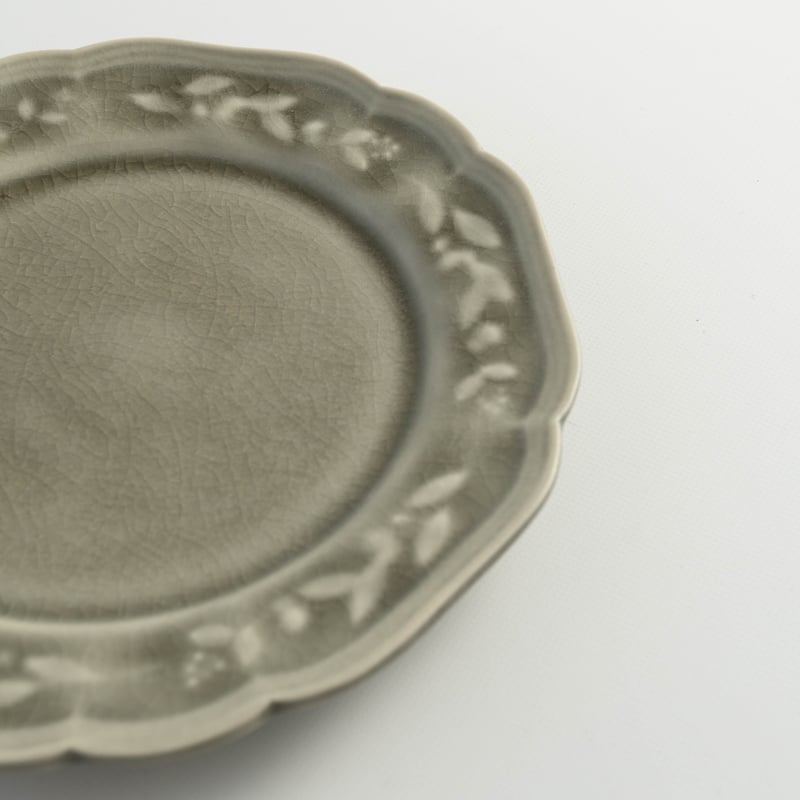 阿部慎太朗 オリーブレリーフ皿6寸 | ぶどうのたね