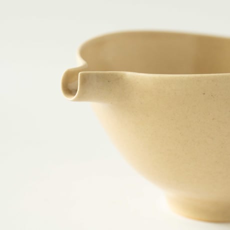 原聡子　片口　ベージュ