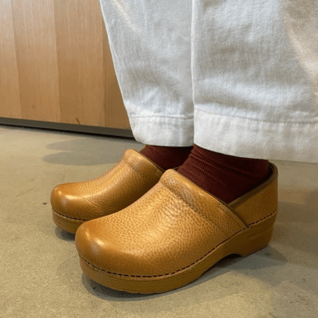 dansko PROFESSIONAL Distressed