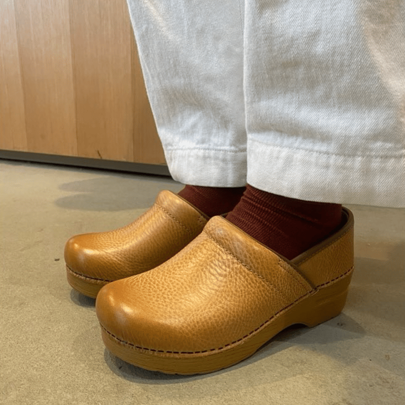 dansko PROFESSIONAL Distressed | ぶどうのたね