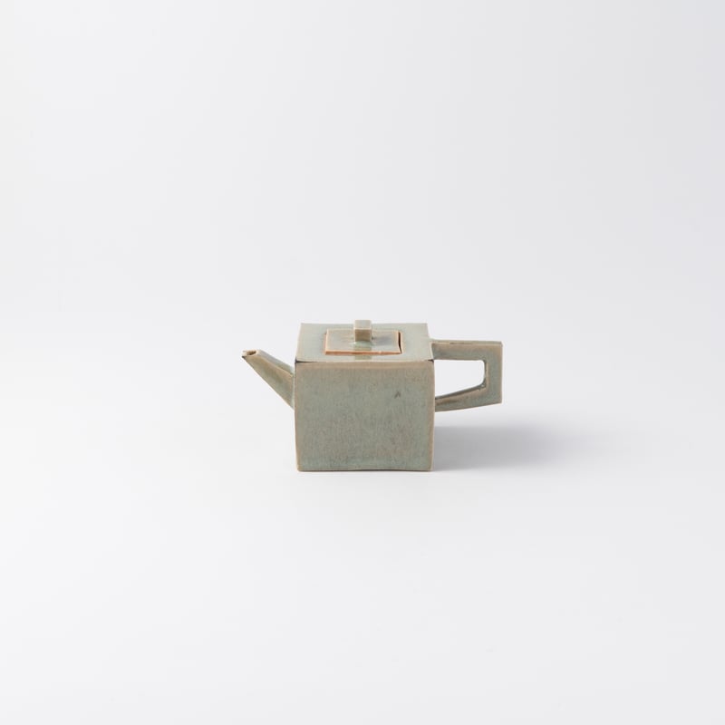 三笘修　朧釉　茶壺　茶杯(2客) セット　新品・未使用　小慢安渓鉄観音茶付き 三笘修 朧釉四方壺(低） | ぶどうのたね