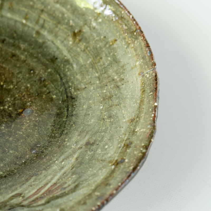 井上茂 彫り三島皿6.5寸 | ぶどうのたね