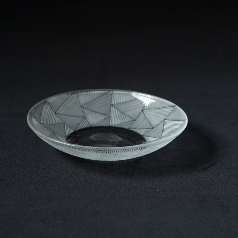 新田佳子　ヘリンボーン　小皿　約15センチ 二枚セット 新田佳子 ヘリンボーン 小皿 約15センチ 二枚セット 新田 佳子 さん 小皿