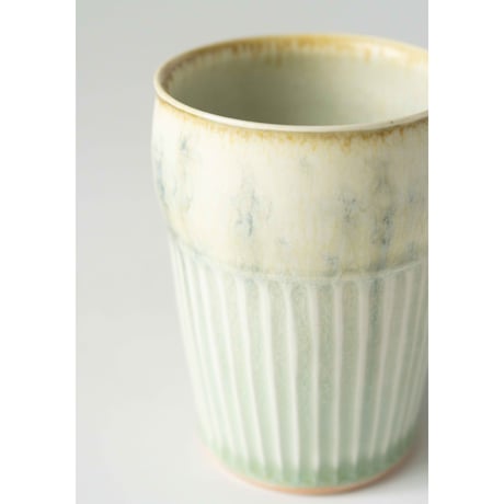 鈴木まどか　彫花紋鎬コップ