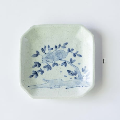 吉田崇昭　染付八角形絵替り皿