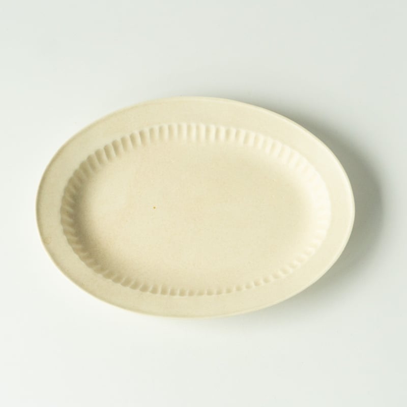 金属製オーバル皿 ブドウと花のデザイン 加藤かずみ 輪花オーバルプレートL | ぶどうのたね