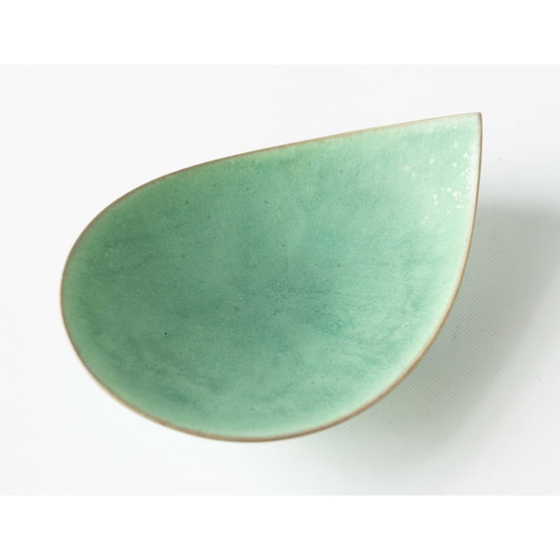 和田山真央 しずく皿 いちじく流し2枚セット 作家 器 美品 和田山真央 しずく皿 いちじく流し2枚セット 作家 器 美品 2025年