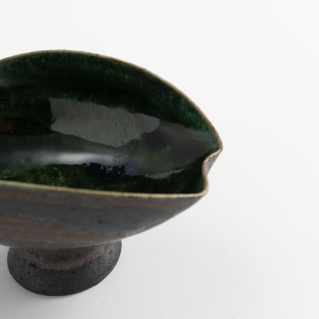 黒木泰等　織部たね高足豆鉢