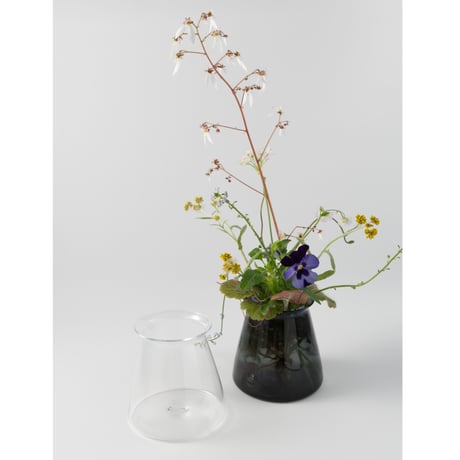 津村里佳　vase 台形