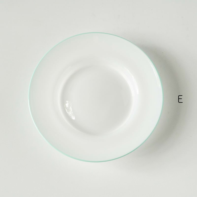 新品！澤田和香奈 さん リム皿 プレート 新品！澤田和香奈 さん リム皿 プレート - メルカリ