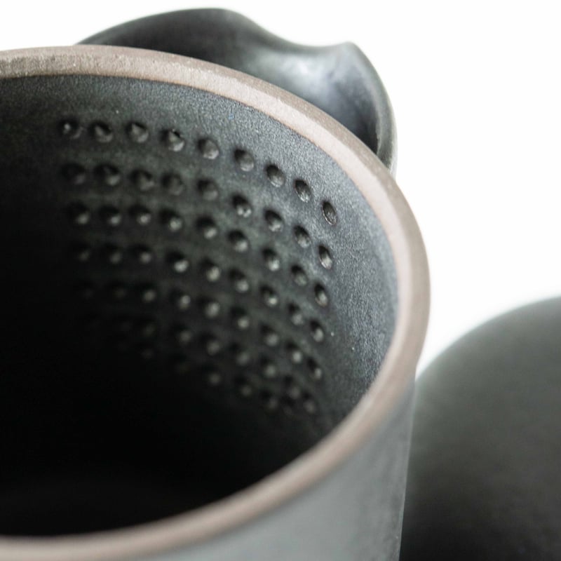 新品未使用　服部竜也　ペリカンピッチャー　黒釉　作家　ポット　器　紅茶　珈琲 服部竜也さんの作品「ペリカンジャグ」「ペリカンポット」のご紹介です