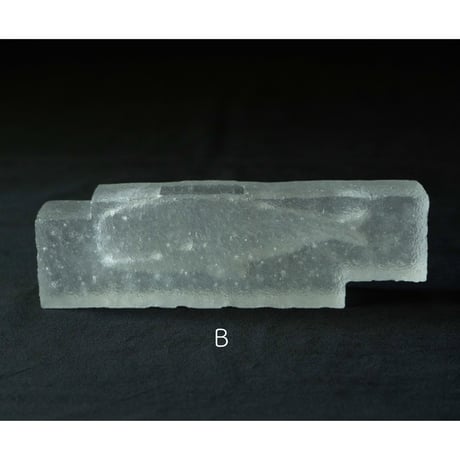 盛國泉　クジラが潜む花器