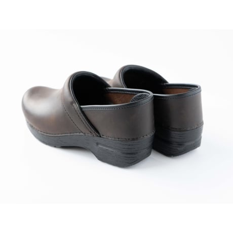 dansko PROFESSIONAL OILED