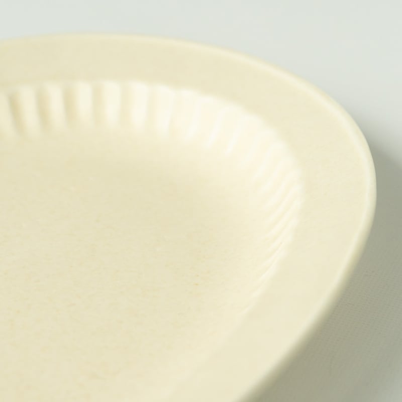 加藤かずみ 輪花オーバルプレートL | ぶどうのたね