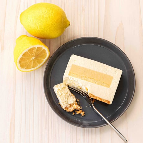 【すっぱ美味しいオトナのレモンケーキ】紀州プレミアム生レモンケーキ
