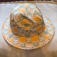 Beach boy commu Coco Yellow– Bucket Hat  ( XL)