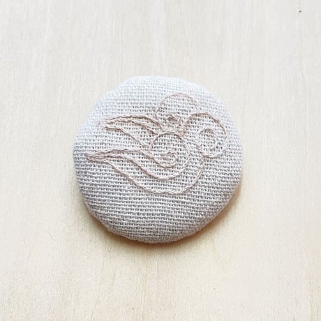 まるまる刺繍ブローチ K