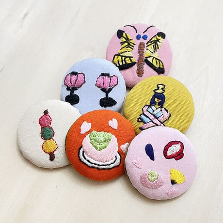 まるまる刺繍ブローチ D
