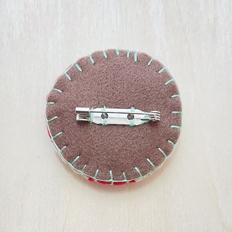 まるまる刺繍ブローチ E