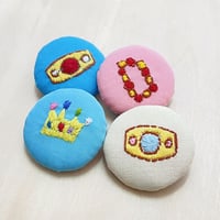 まるまる刺繍ブローチ B