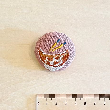 まるまるブローチ（浜松餃子）