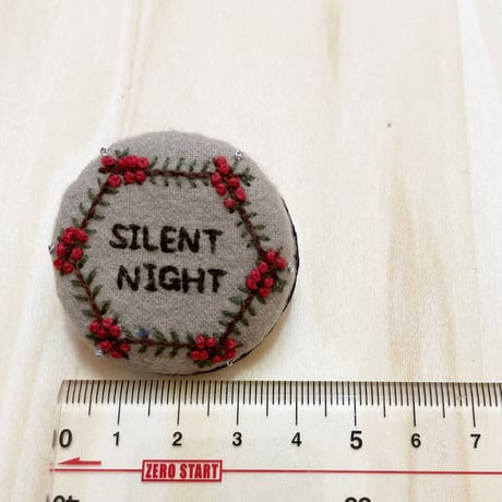 まるまる刺繍ブローチH